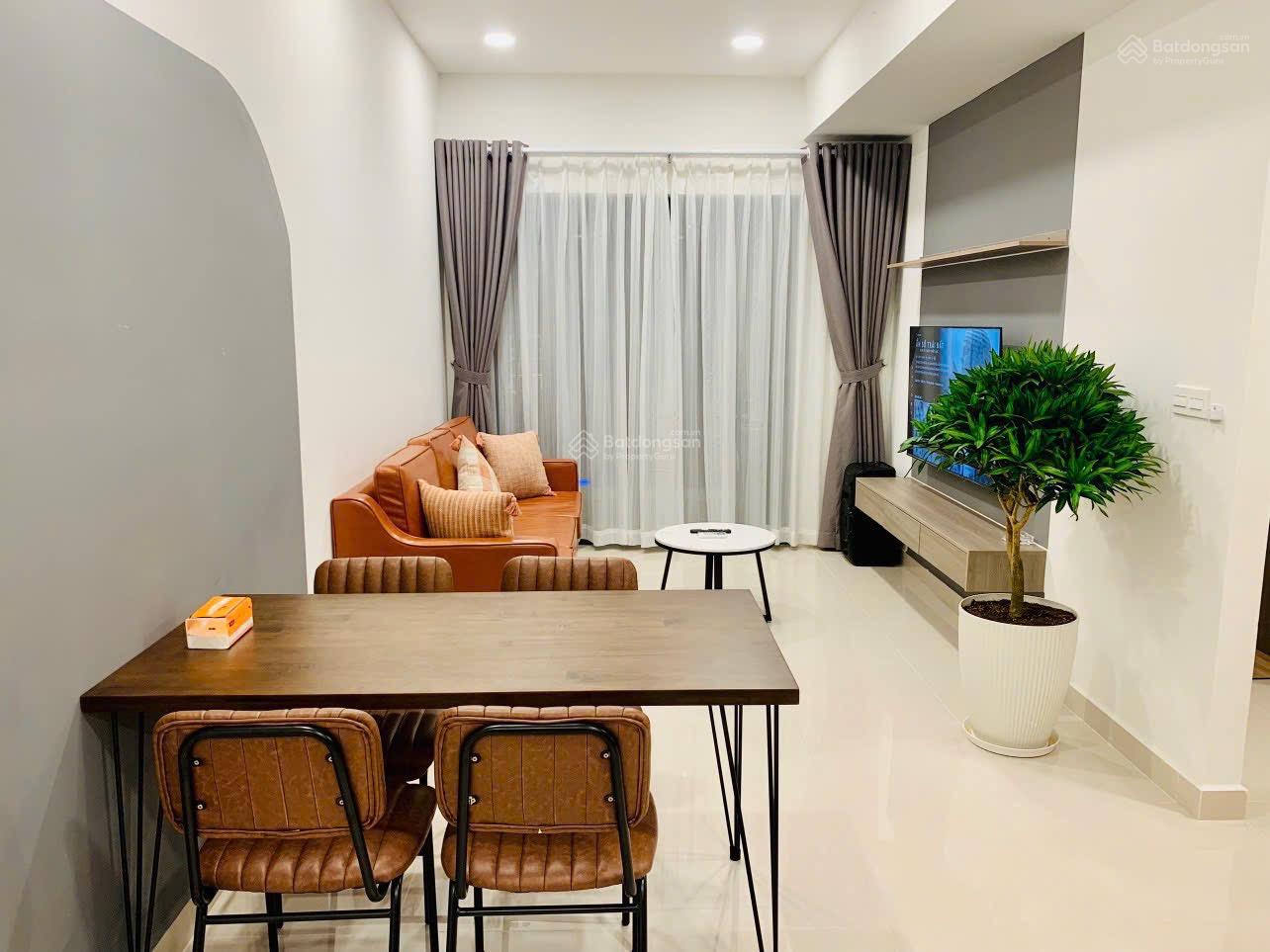 Bán căn hộ Soho Residence 50m2 2PN1WC 5,9 tỷ nhà trống