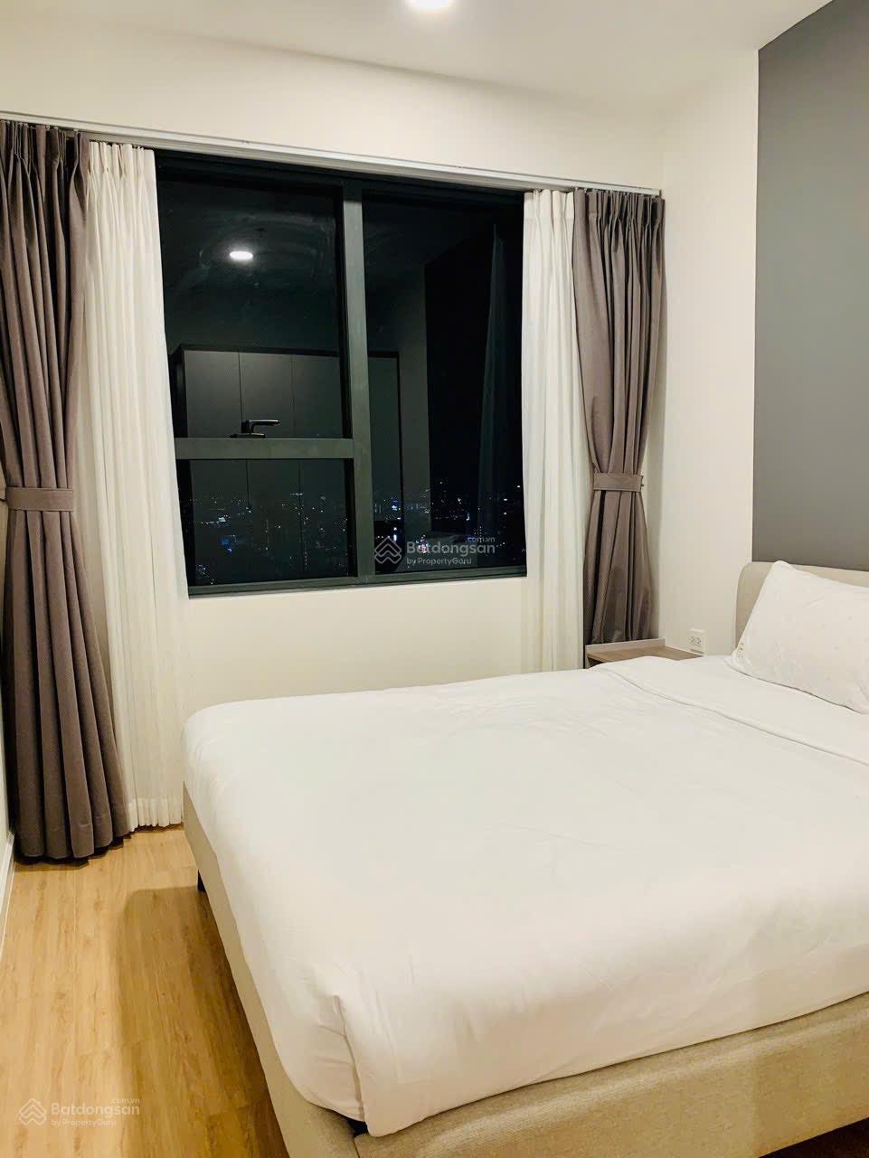 Bán căn hộ Soho Residence 50m2 2PN1WC 5,9 tỷ nhà trống