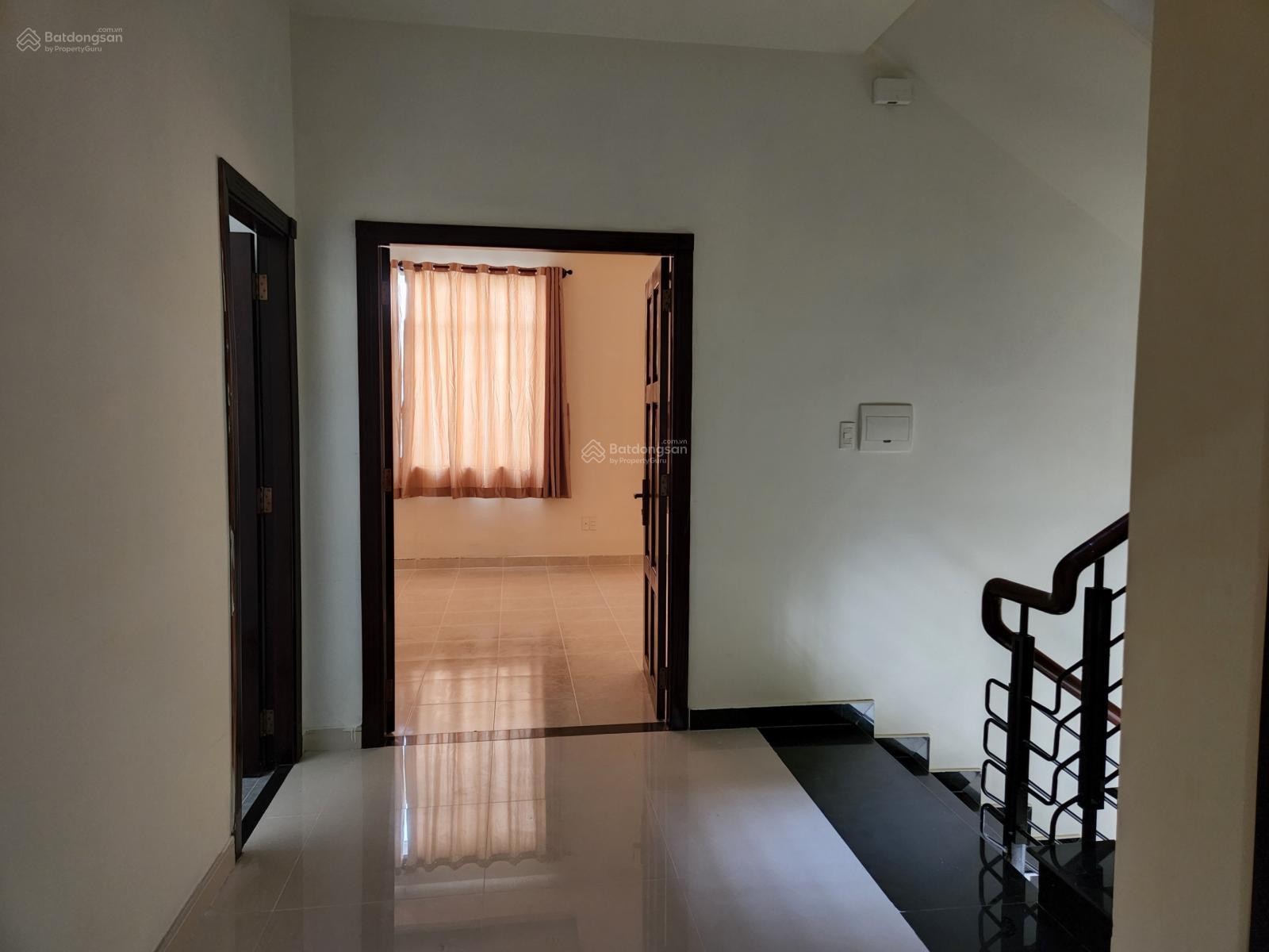 Cho thuê biệt thự góc 2 mặt tiền KDC Trung Sơn. DT 250m2 nhà mới đẹp giá 50 triệu/tháng