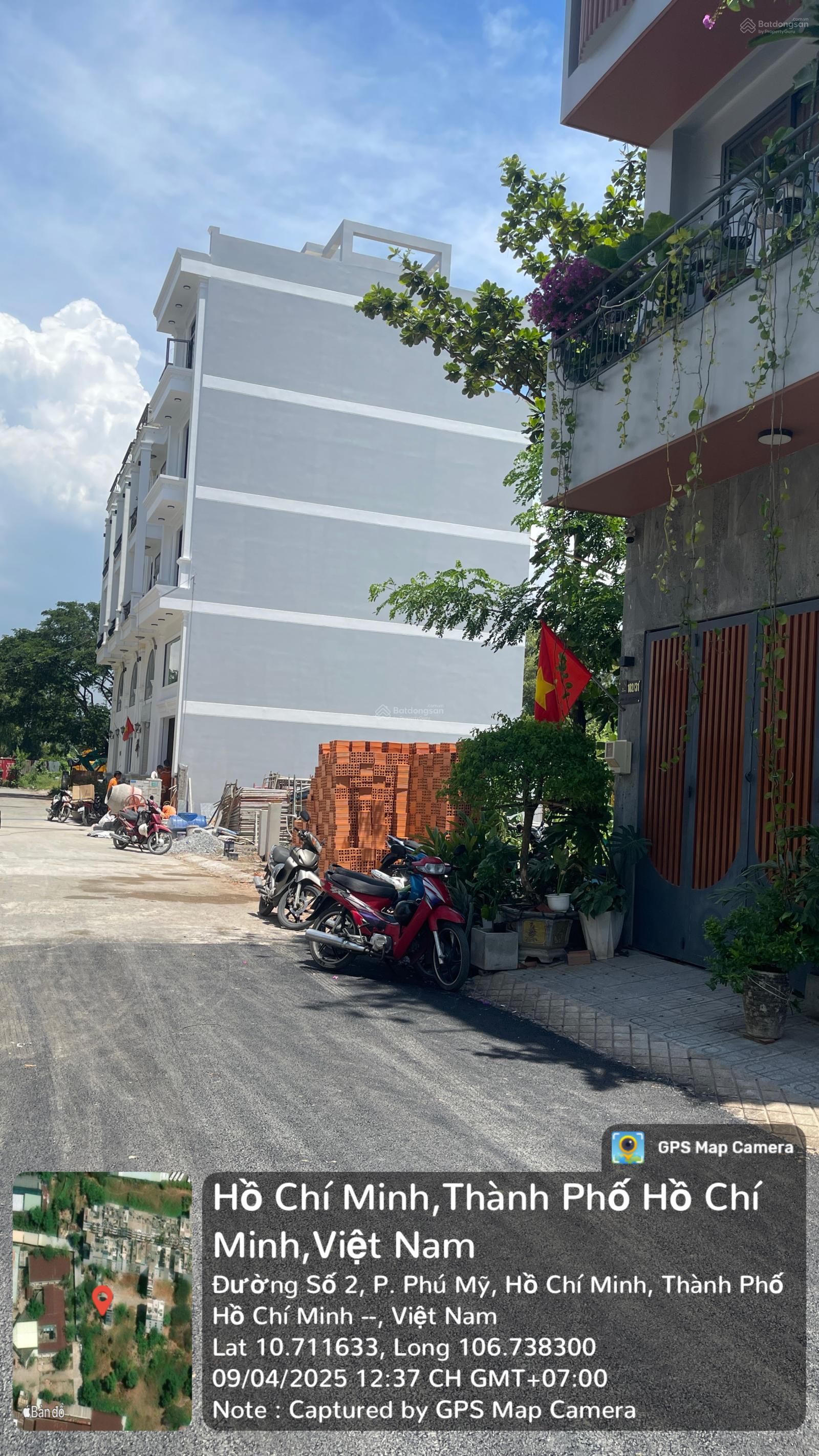 Đất đường Hoàng Quốc Việt, khu an ninh 5x12=60m2 giá 7.9 tỷ, đường nhựa 8m