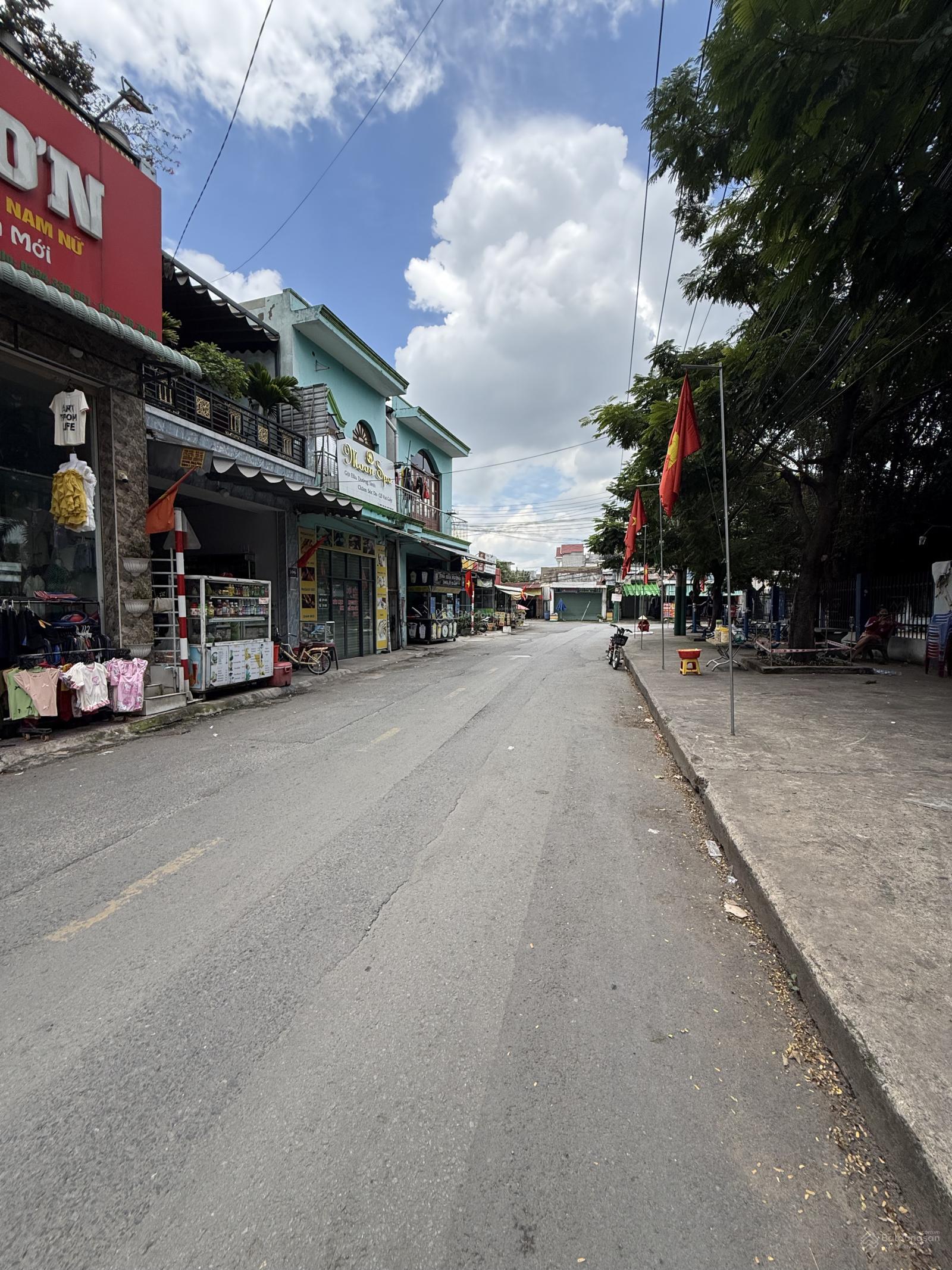 2 kiot trệt lầu, và 12p trọ thu nhập 30tr/th diện tích 190m2 ngang 10m