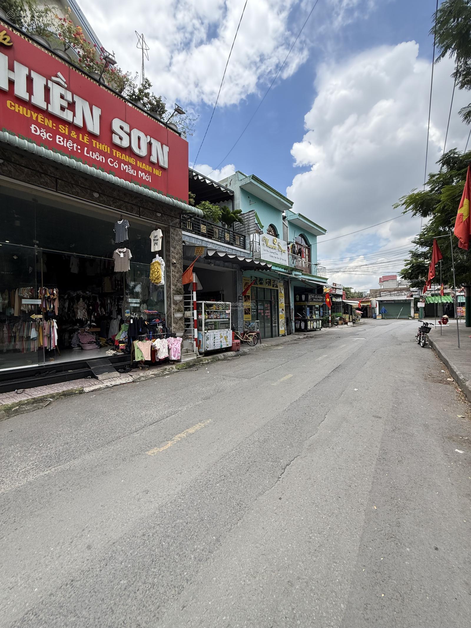 2 kiot trệt lầu, và 12p trọ thu nhập 30tr/th diện tích 190m2 ngang 10m