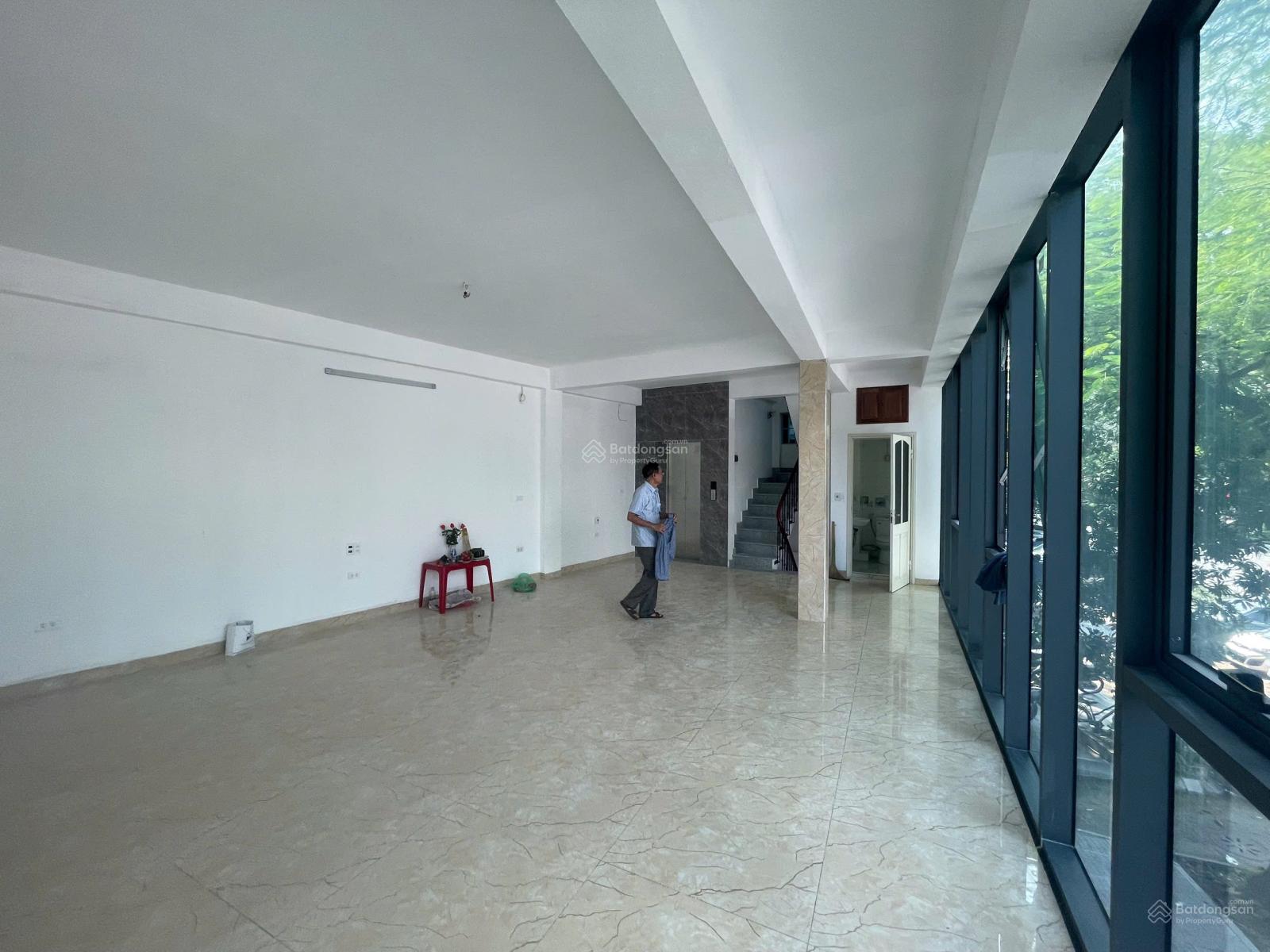 Cho thuê nhà mặt phố Trần Khát Chân 60m x 5 tầng, thang máy, mt 10m, thông sàn, mới đẹp