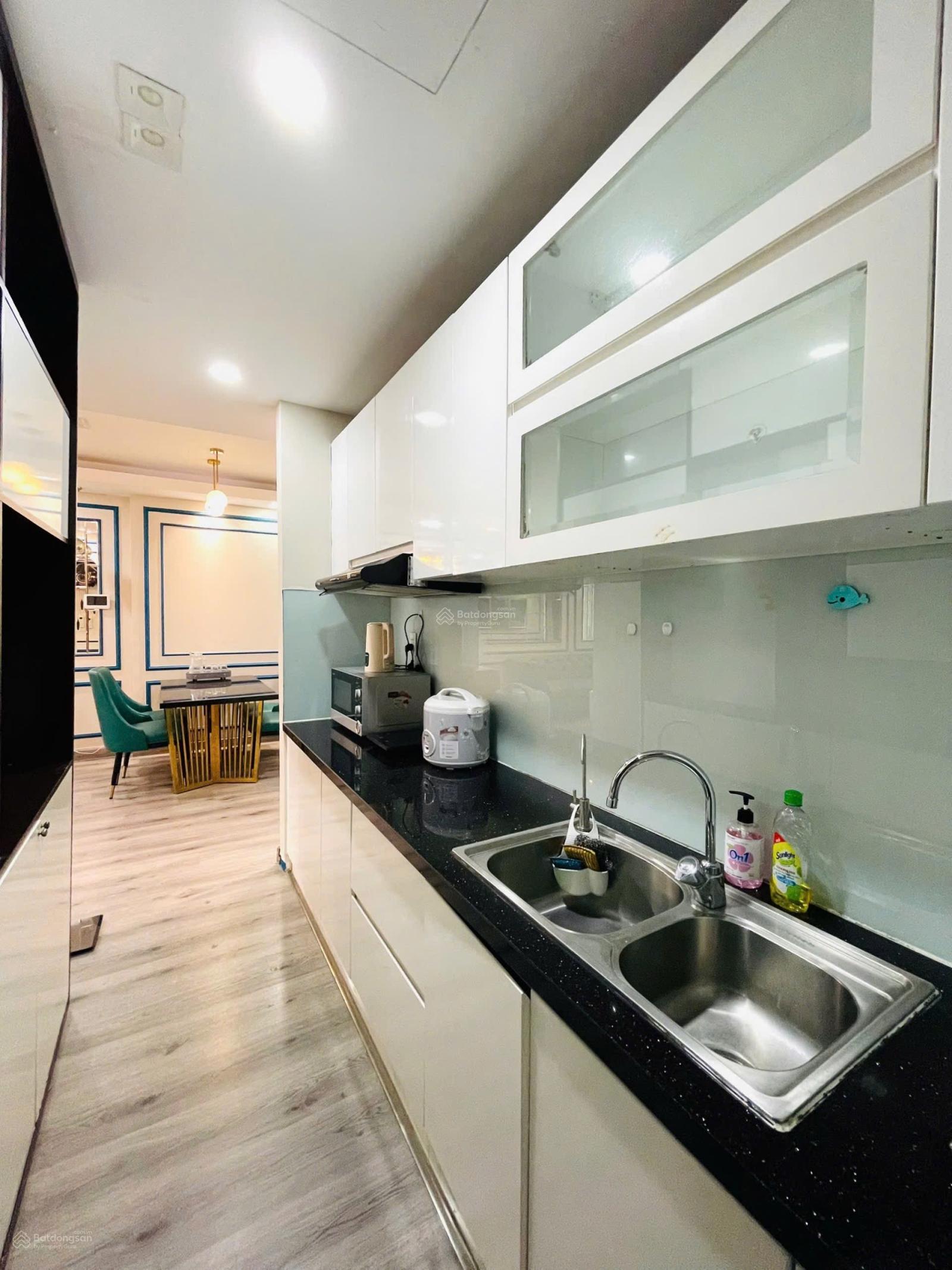 Cho thuê căn hộ Sky Center, 20 triệu, 97m2, 3PN, 2WC, đầy đủ nội thất tại Phổ Quang, Tân Bình