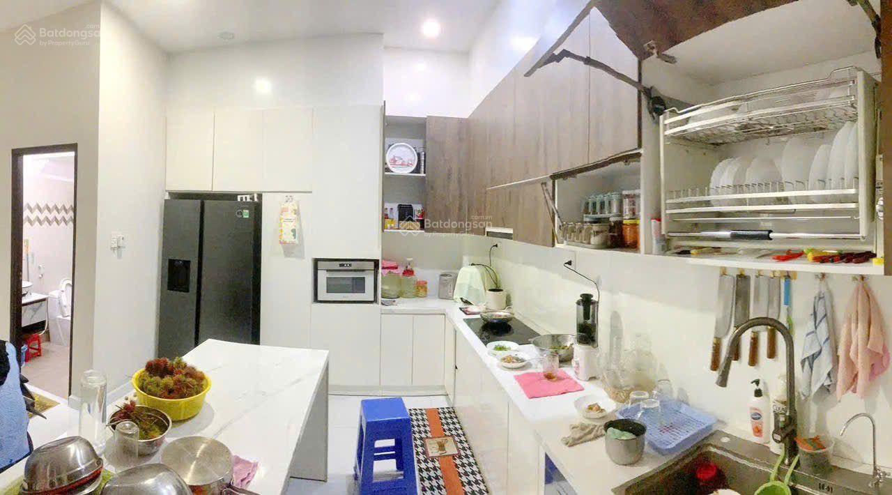 7tỷ2 thương lượng bán nhà hẻm 3m cách mặt tiền đường Phạm Thế 50m