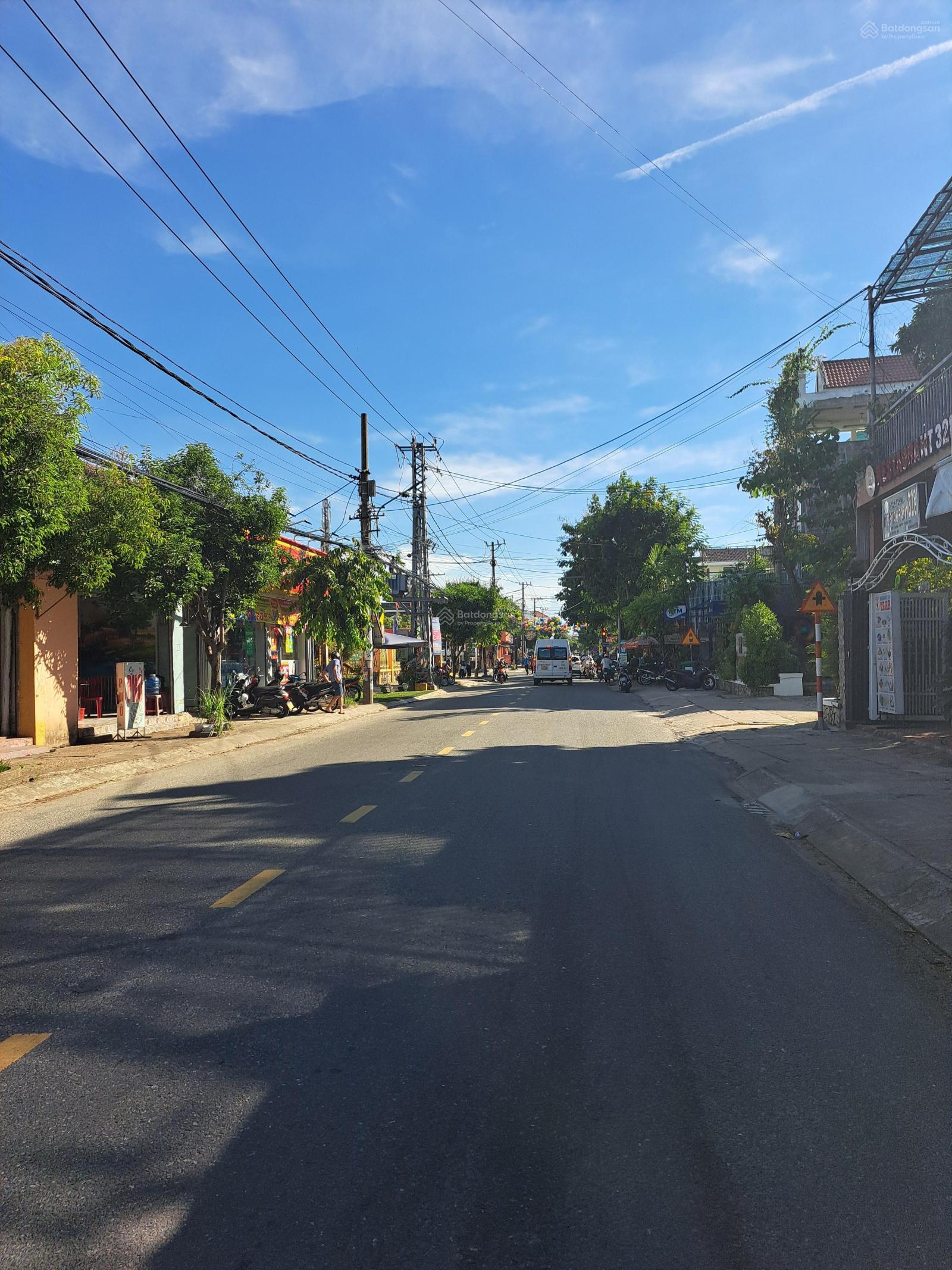 Mt đường Cửa Đại Cẩm Châu view sông hậu lúa, cạnh khách sạn bán giá tốt