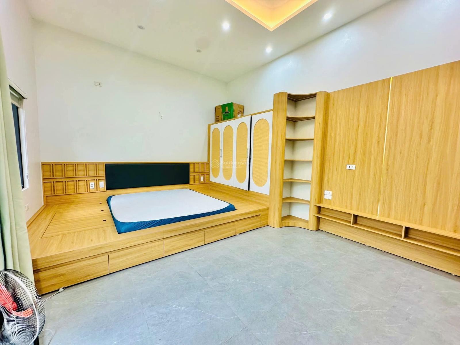 Bán tập thể phố Mai Hắc Đế - tầng 2 + 3. Thiết kế duplex 2PN 1WC - Giá 3.8 tỷ