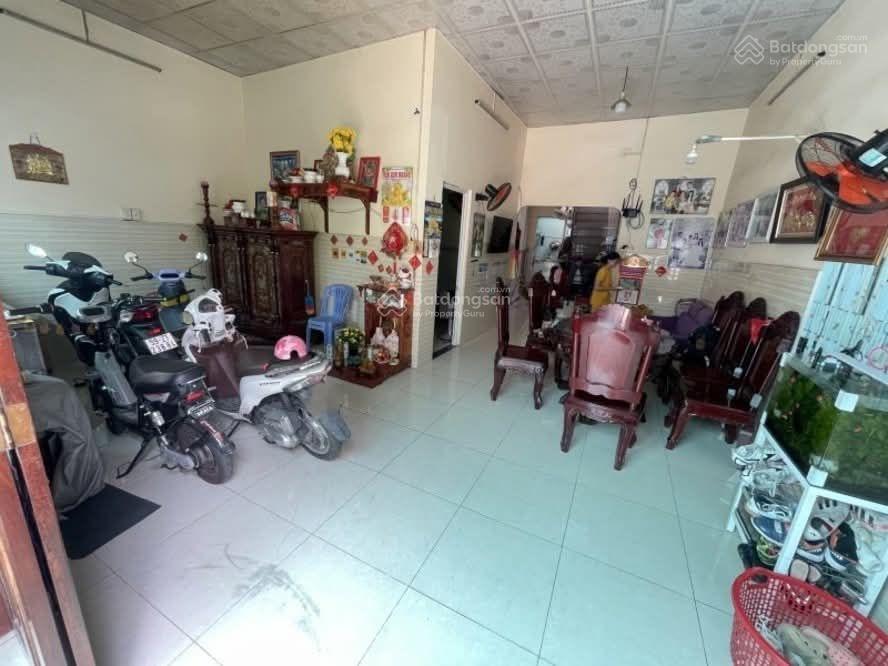 Bán nhà vị trí đẹp, đường Huỳnh Tấn Phát, Quận 7. Hẻm xe hơi DT 7.2x14m, giá: 7. X tỷ Bán nhà vị trí đẹp, đường Huỳnh Tấn Phát, Quận 7. Hẻm xe hơi DT 7.2x14m, giá: 7. X tỷ