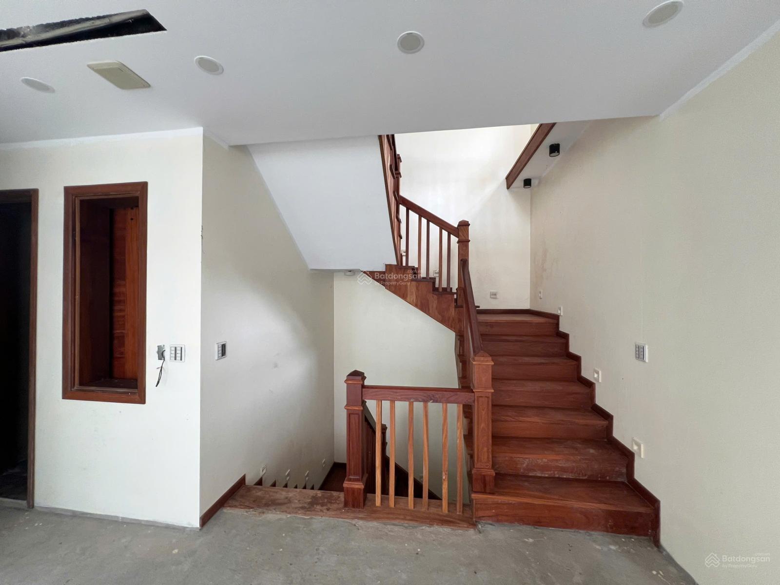 Bán nhanh biệt thự song lập Marina Ecopark 207m² - Vị trí cạnh Hồ Thiên Nga, giá ưu đãi