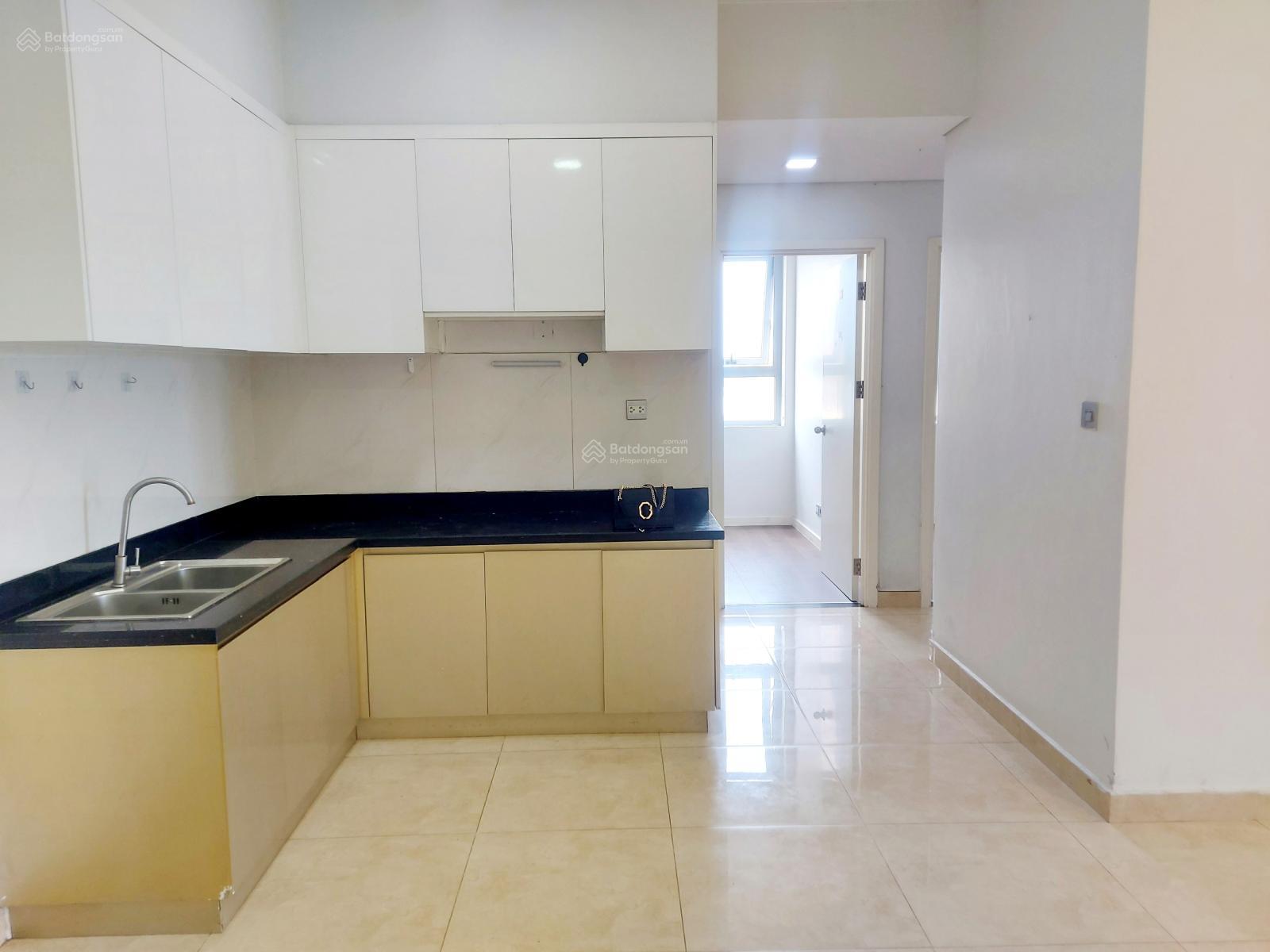 Bán căn góc 3PN, Luxgarden. Có sẵn HD 12tr. LH: Trang - 0978 272 *** Zalo