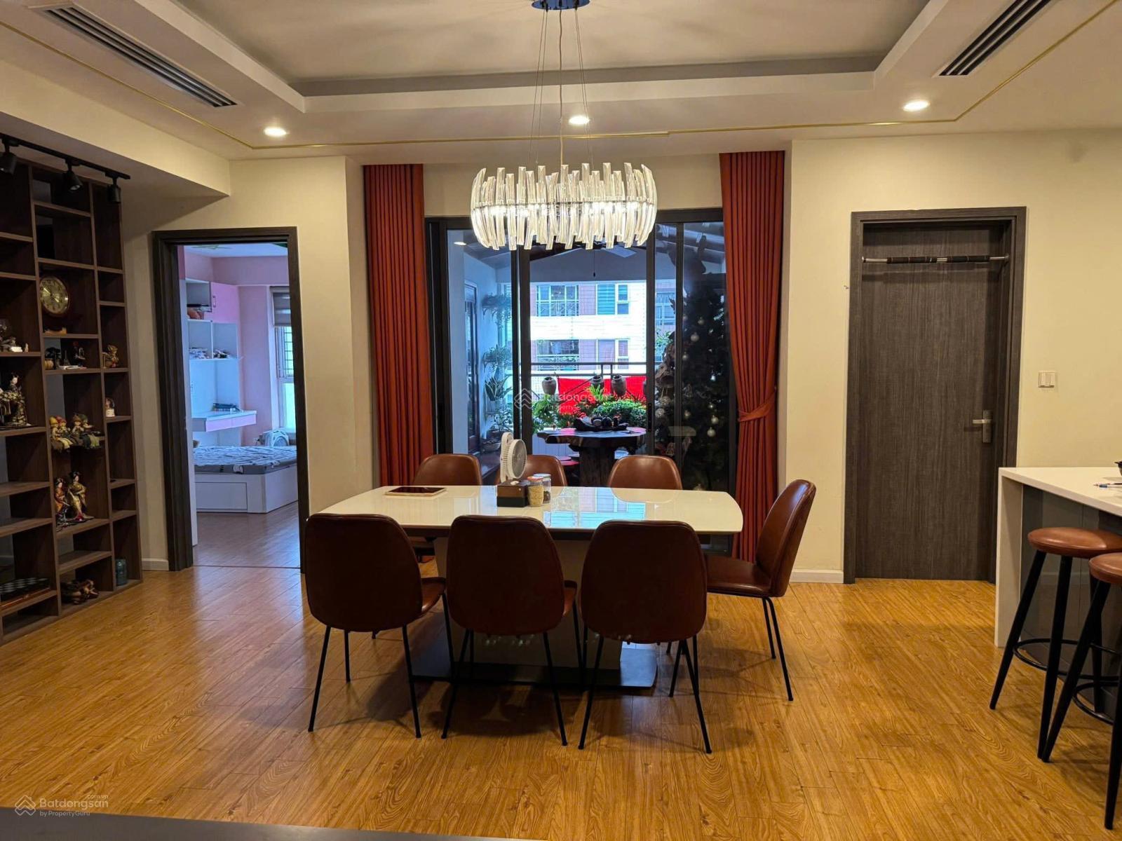 Chính chủ bán gấp căn hộ Golden Palm 21 Lê Văn Lương 122m² - 3PN - giá 13 tỷ, full đồ, sổ đỏ có TL