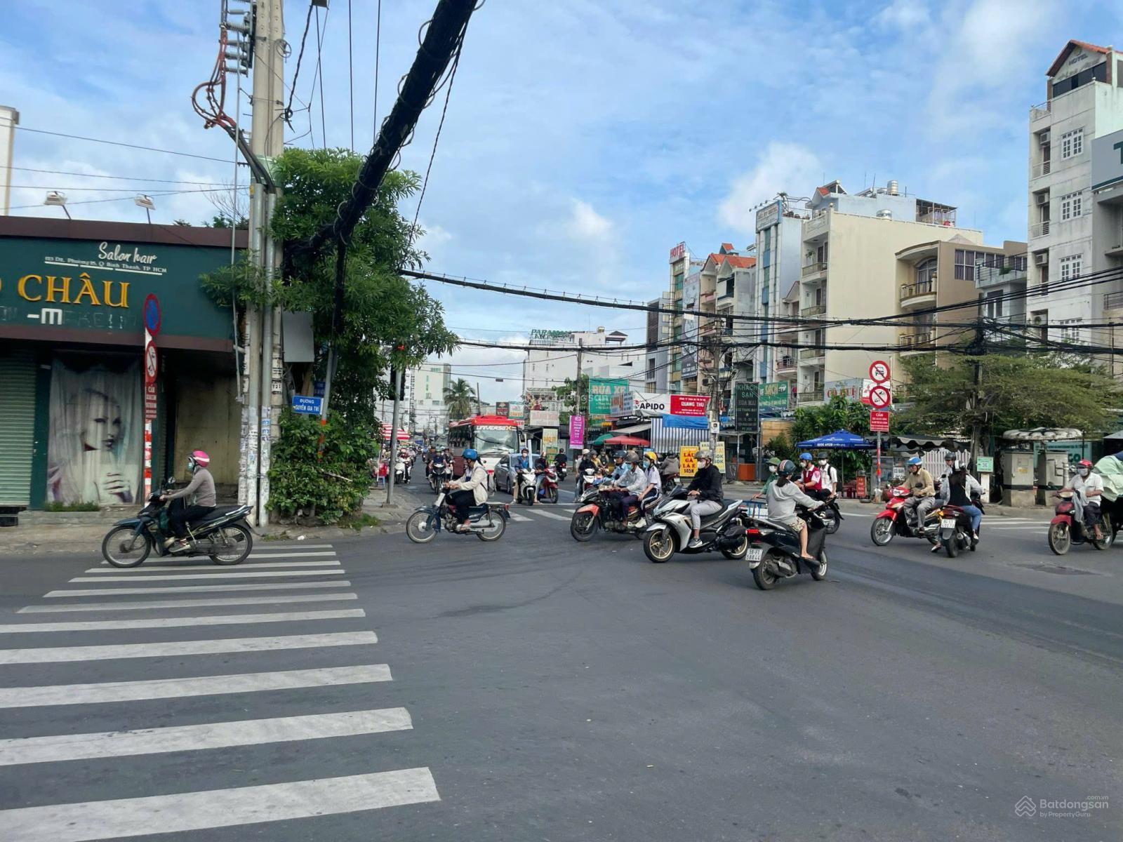 Bán khuôn đất mặt tiền Ung Văn Khiêm xây building 620m2 giá giảm sâu chỉ 72.5 tỷ