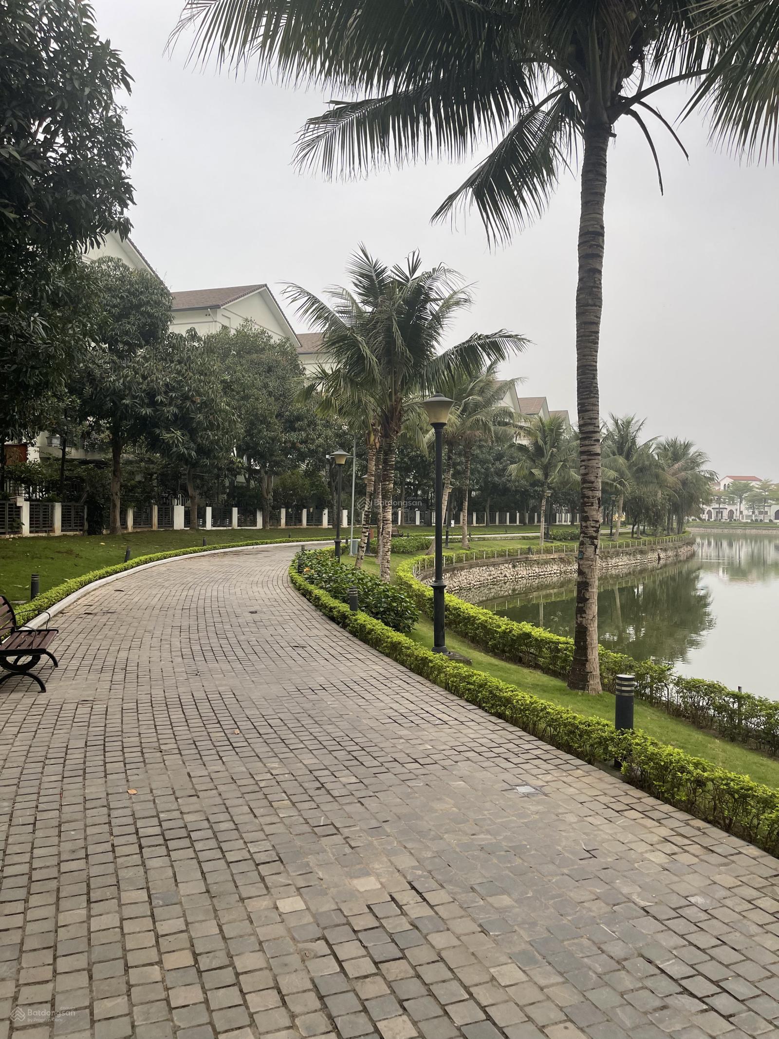 Chính chủ gửi bán BT đơn lập view hồ siêu rẻ tại Vinhomes Thăng Long Chính chủ gửi bán BT đơn lập view hồ siêu rẻ tại Vinhomes Thăng Long