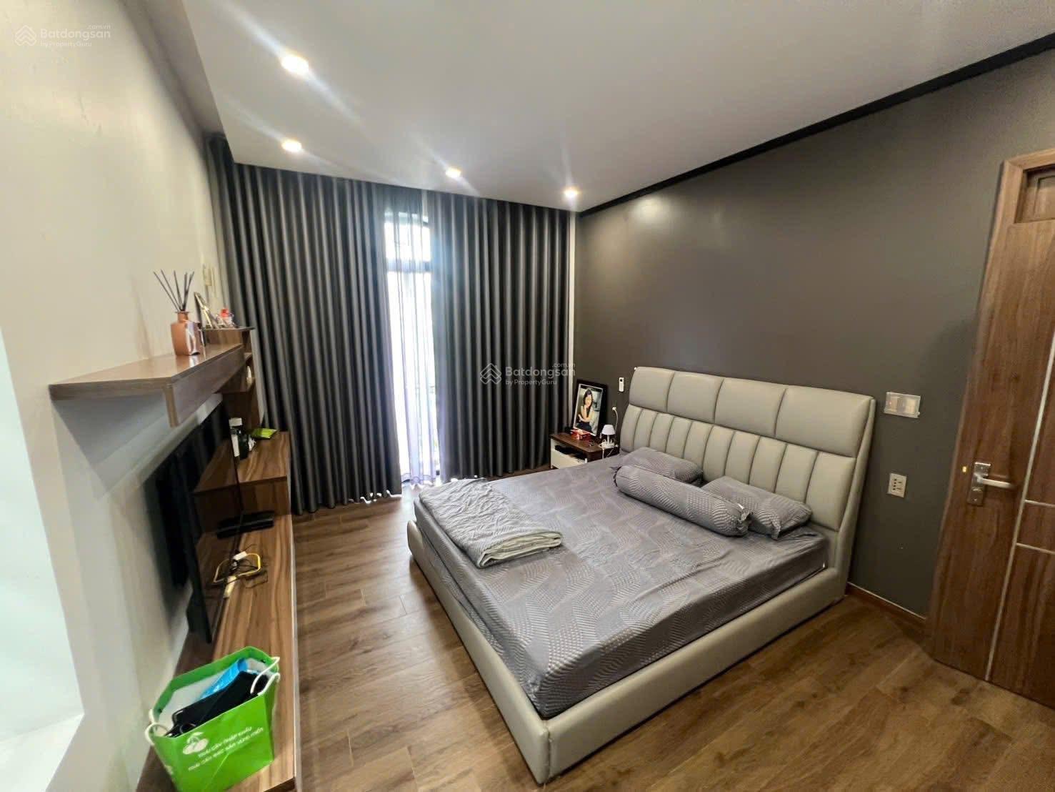 Song lập 144m siêu đẹp, vị trí VIP, hoàn thiện đẳng cấp thang máy.