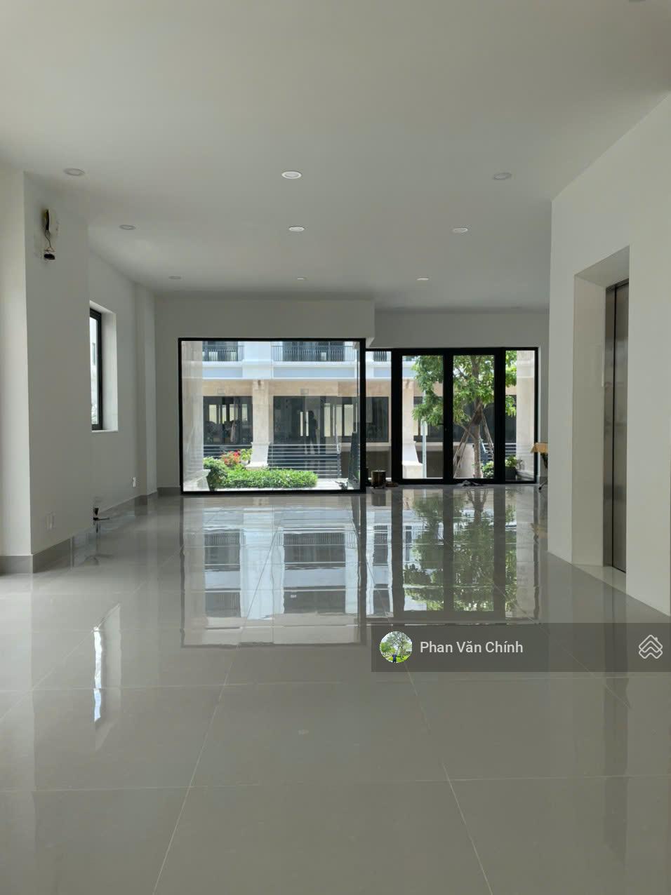 Bán nhà 5 tầng Vạn Phúc (9x20m = 180m2) hoàn thiện nội thất giá 34,2 tỷ Bán nhà 5 tầng Vạn Phúc (9x20m = 180m2) hoàn thiện nội thất giá 34,2 tỷ