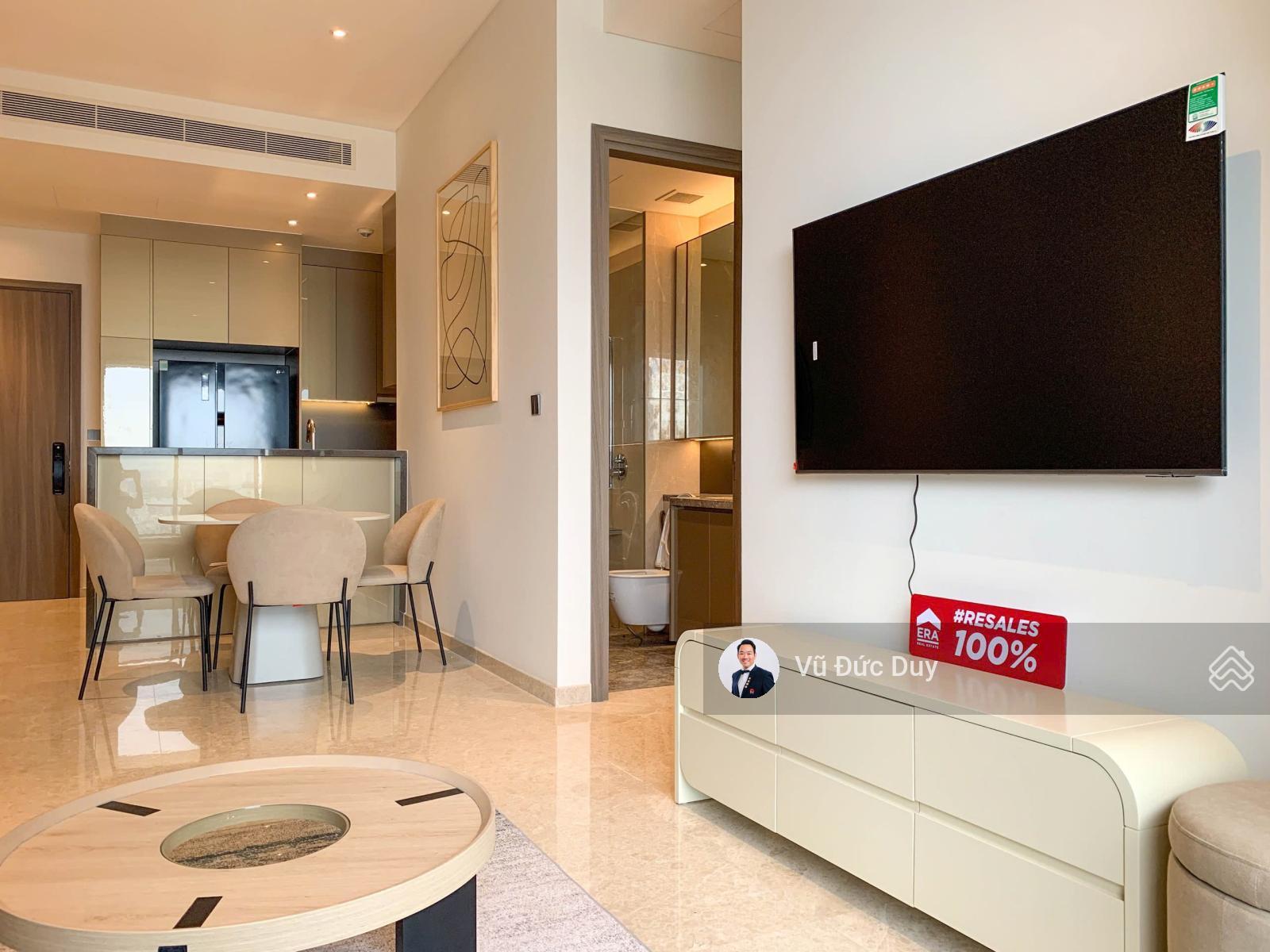 Cho thuê 2PN The Marq Quận 1, mới 100%, giường rộng trần cao, view LM81, vị trí trung tâm, Full đẹp