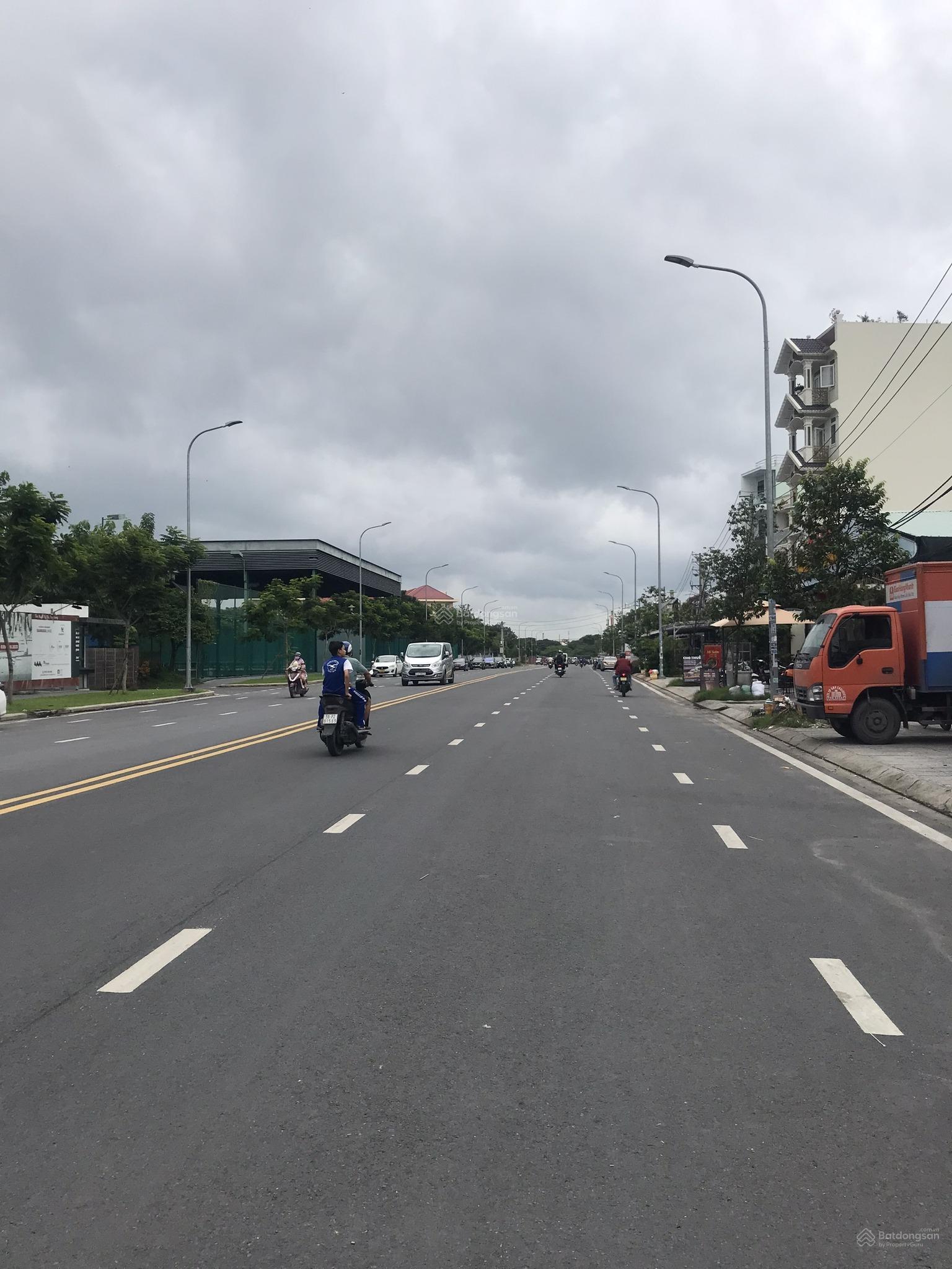 Mặt tiền Bờ Bao 1 - Tân Phú, 11,5x33m, cấp 4, giá 54 tỷ TL