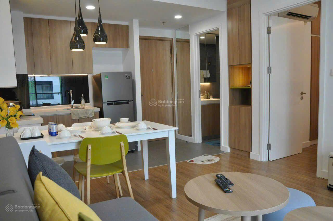 Republic Plaza cần bán nhiều căn hộ từ 1PN/2PN. LH em qua: 0935 204 ***