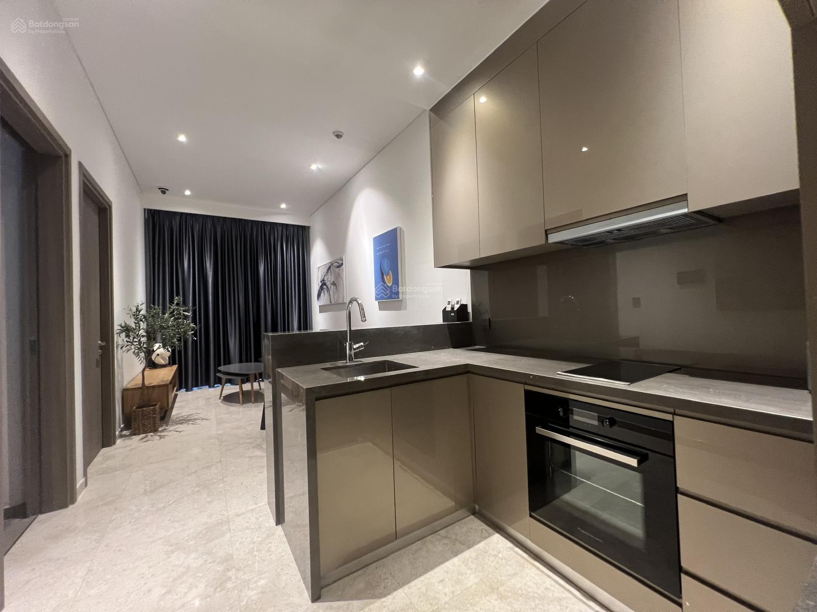 Bán căn hộ 1PN The Marq, diện tích 51m2, view LM81, giá 11.2 tỷ - đã có sổ hồng. Full NT mới tinh