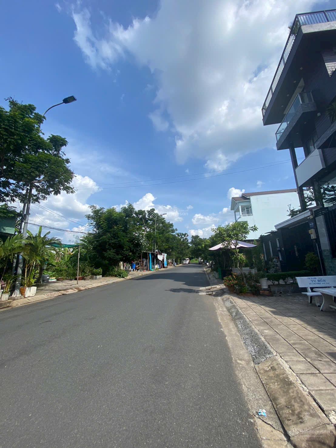 Bán đất KDC Lập Phúc Phước Kiển Nhà Bè. DT: 6x20.8m 125m2. Giá: 8tỷ250. LH: 0987 261 *** Mr xuất