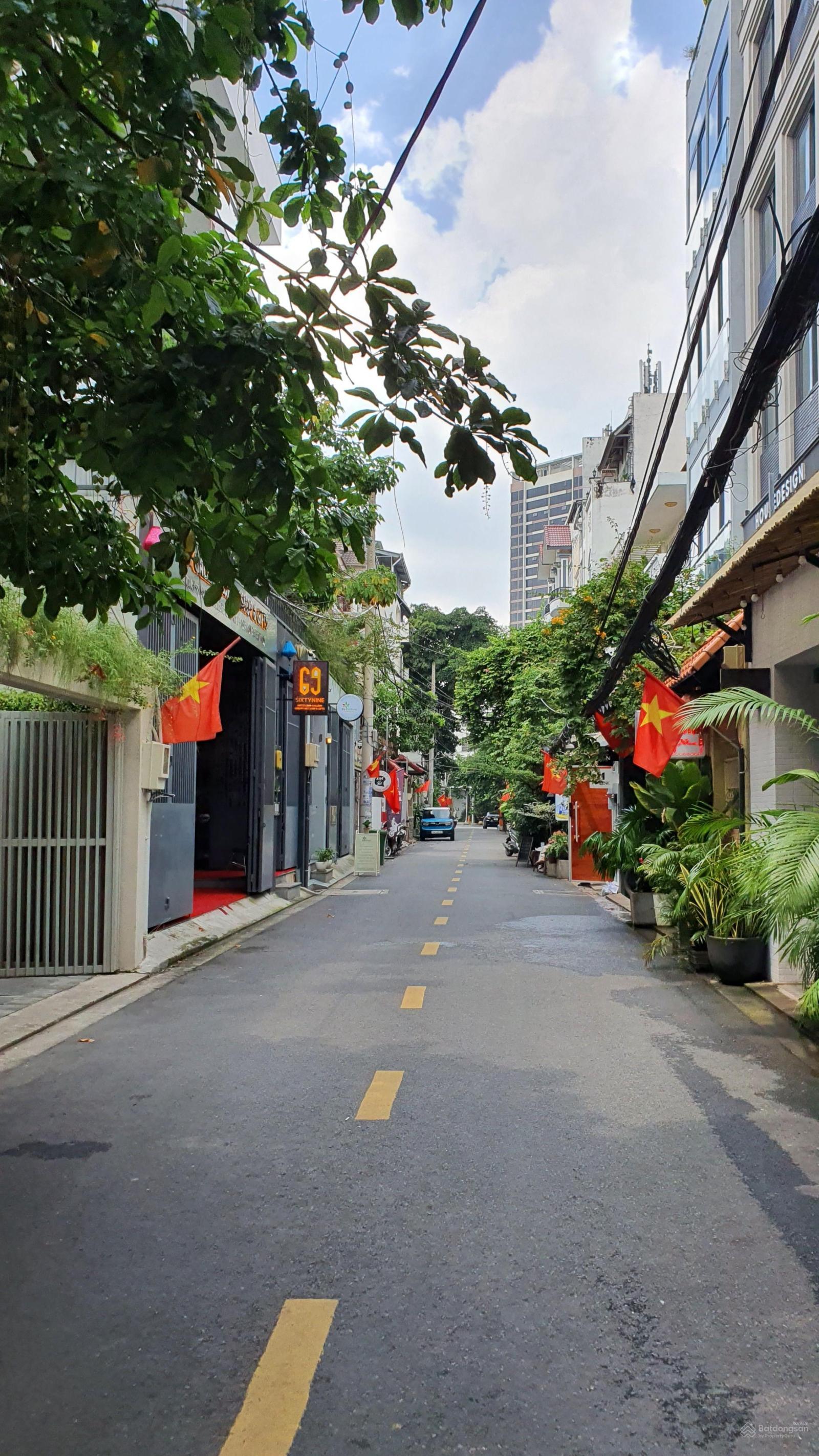 Biệt thự VIP Thảo Điền, ngang khủng 10 m, giá chỉ nhỉnh 30 tỷ