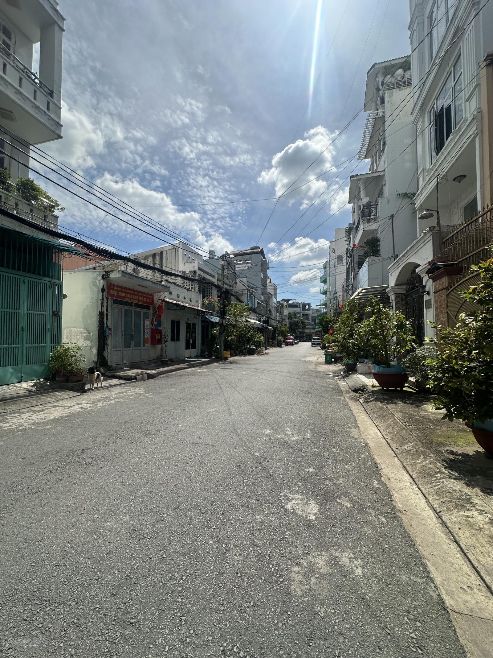 Nhà ngay mặt tiền đường thông ô tô né nhau khu vip đường Âu Dương Lân P. Chánh Hưng (P2 Q8 cũ) Nhà ngay mặt tiền đường thông ô tô né nhau khu vip đường Âu Dương Lân P. Chánh Hưng (P2 Q8 cũ)