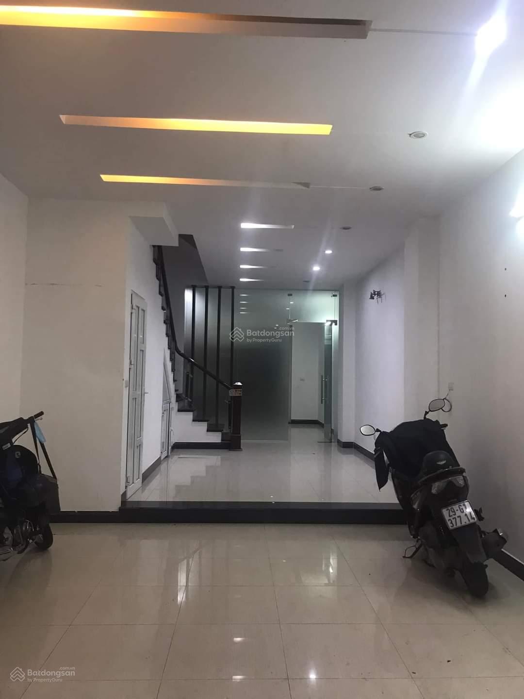 Cho thuê nhà liền kề phố Nguyễn Khuyến, Văn Quán, Hà Đông. DT 100m2x5 tầng, mt 4.8m, 22tr/th