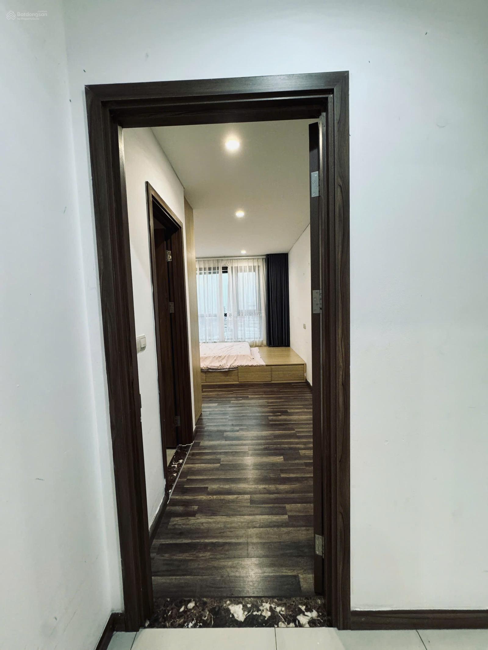 Bán gấp căn hộ CC 2PN, 2WC, 76m2 tại Res 11, Lạc Long Quân, Q11, HCM chỉ với 5.3 tỷ,LH: 0905 663 ***