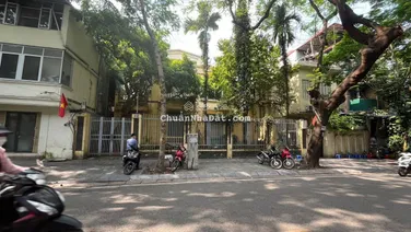 Bán nhà lô góc 65m² phố Trần Xuân Soạn, Hai Bà Trưng Full nội thất, gần phố cổ, giá 3.8 tỷ