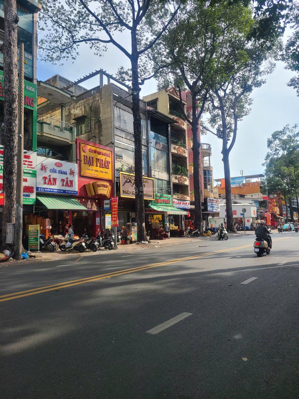 Không có căn thứ 2 so sánh - mặt tiền Nguyễn Chí Thanh (4,2x16m) - 5 tầng chỉ 26.5 tỷ