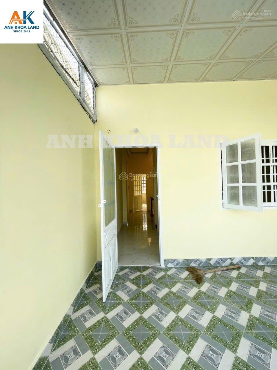 Chỉ 6 tỷ sở hữu nhà trệt lầu hẻm xe hơi hướng đông nam, KDC đông đúc nhộn nhịp, pháp lý chuẩn