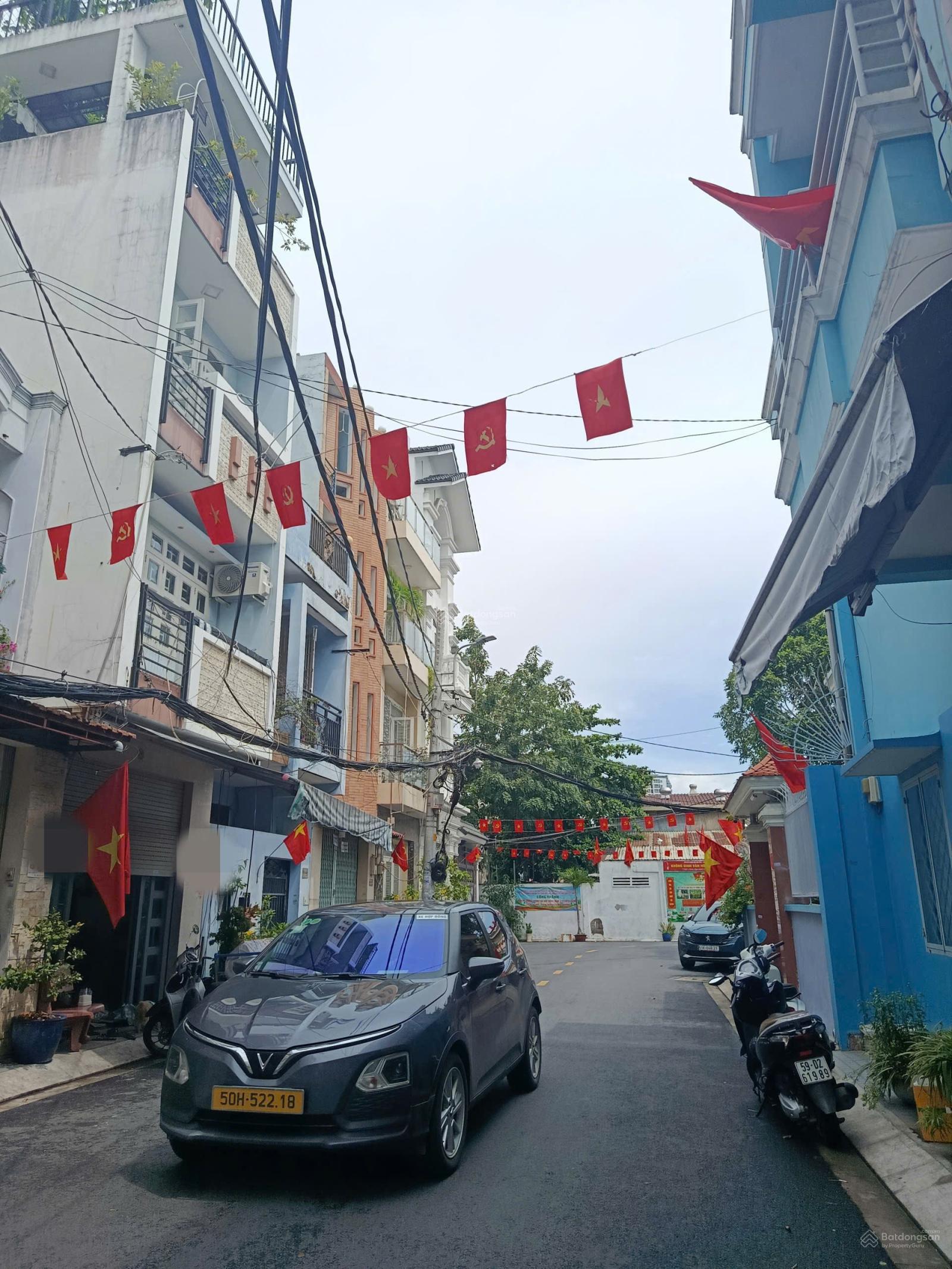 Nhà nát tiện xây mới Lũy Bán Bích DT 4x14 CN 56m2 đường nhựa 8m thông gía 6.3 tỷ TL LH 0936 999 ***