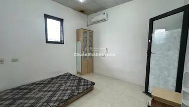 Cho thuê nhà 2 tầng ở Nguyễn Xiển, có 2 phòng ngủ + 1 phòng bếp, sẵn nội thất sẵn dùng