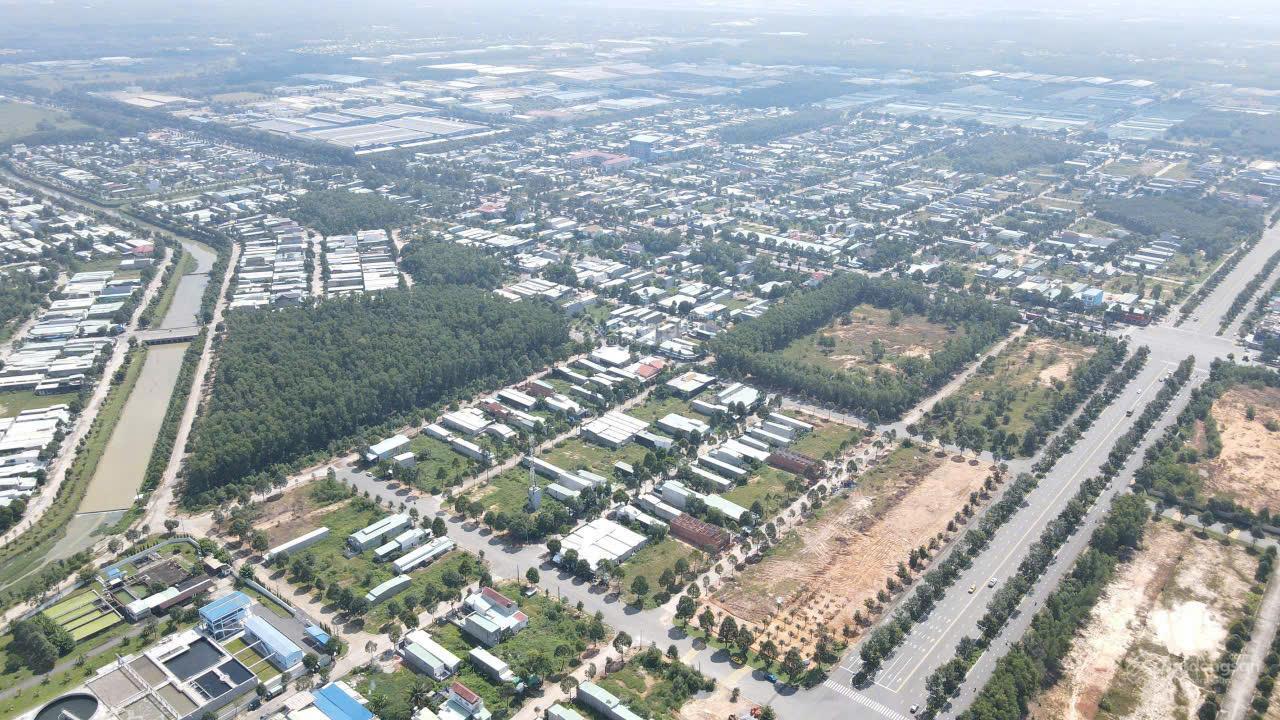 Bán đất mặt tiền Vành Đai 4, 150m2 tc 100% xây dựng tự do giá 2tỷ850