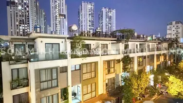 BÁN NHÀ PHỐ LK HÀ ĐÔ CENTROSA-TRỤC ĐƯỜNG ĐẸP DT 5.5X16-NỘI THẤT FULL GỖ SANG TRỌNG. SƠN MINH LAND