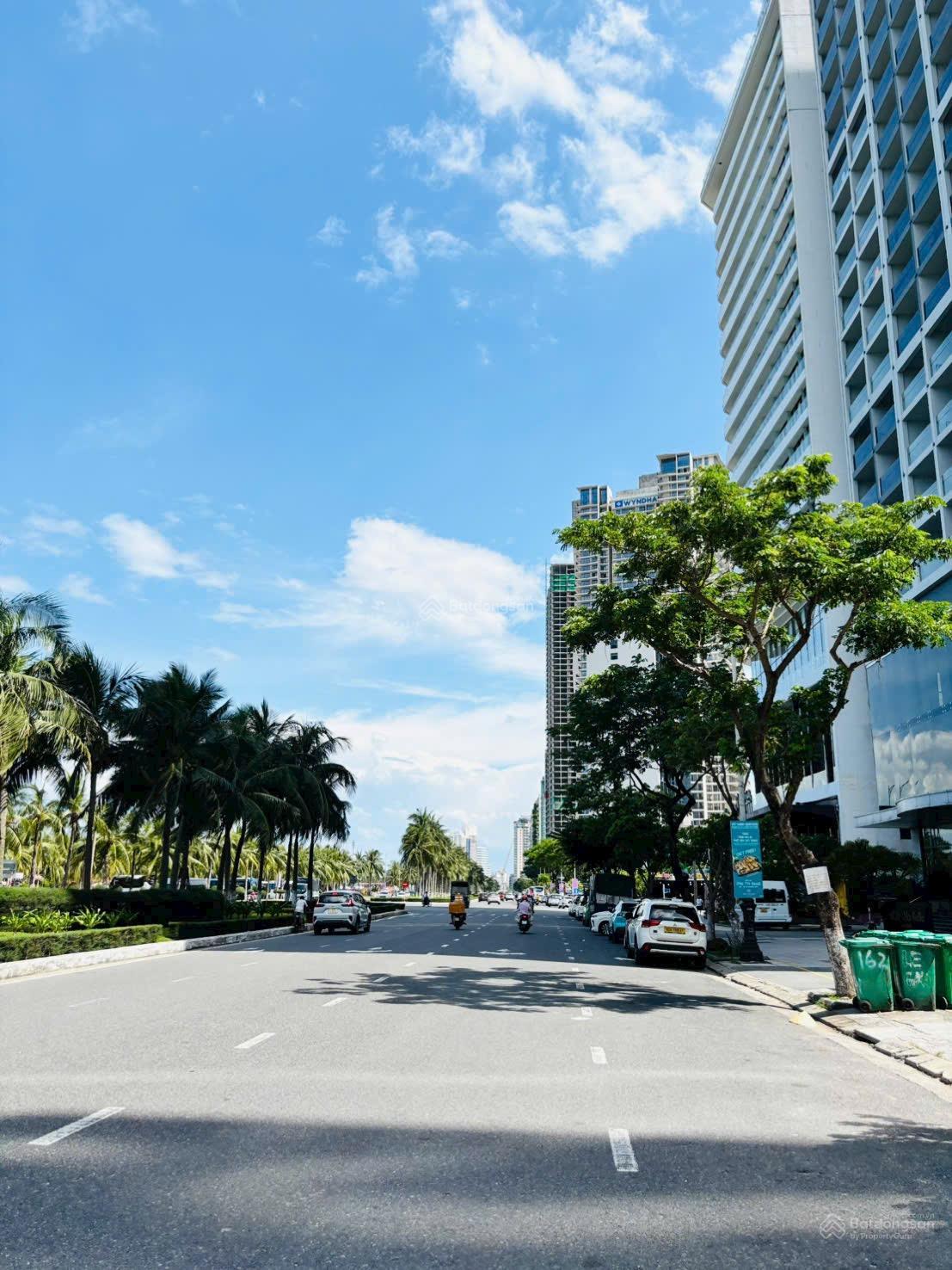 Bán đất 2 mặt tiền view trực diện biển đường Hoàng Sa - phù hợp xây khách sạn