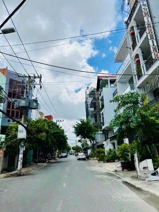 Mặt tiền Đô Đốc Long, P. Tân Quý, DT: 4.2x19m (2 lầu ST). Giá: 9.5 tỷ TL Mặt tiền Đô Đốc Long, P. Tân Quý, DT: 4.2x19m (2 lầu ST). Giá: 9.5 tỷ TL