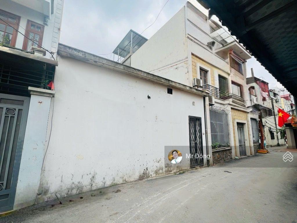 Bán đất Trung tâm quận Tây Hồ 109m2, Mặt tiền 7m, Ô tô qua, giá 20 tỷ.