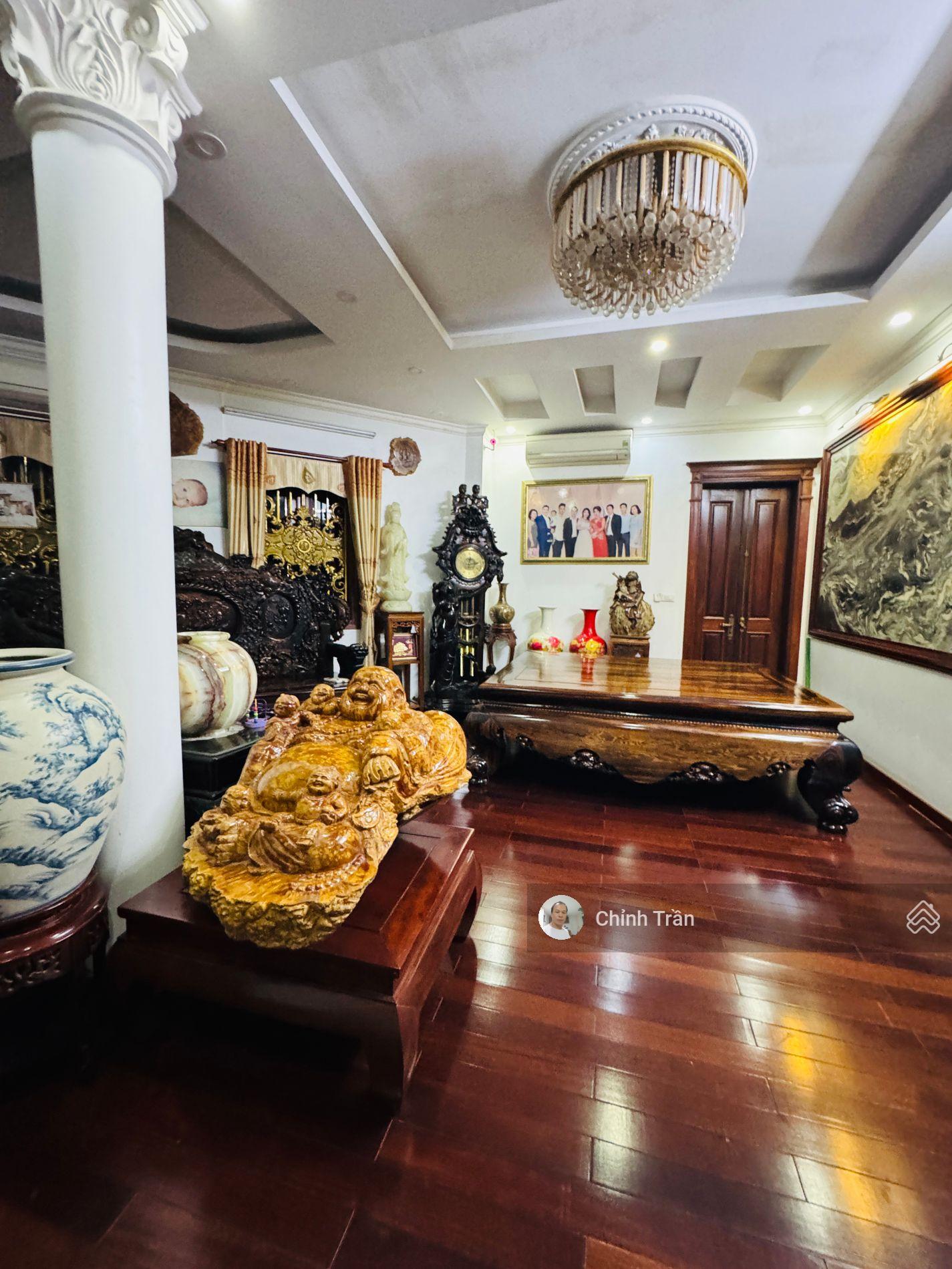 Bán biệt thự mặt phố Hoàng Như Tiếp Long Biên 120m2 5 tầng lô góc 95 tỷ thương lượng