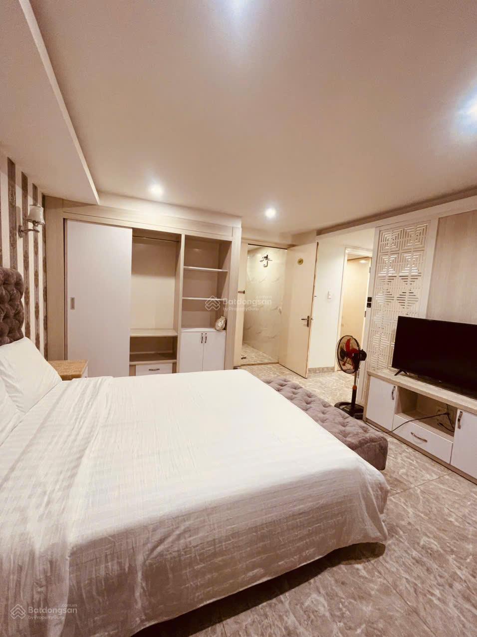 Cho thuê căn hộ dịch vụ Phú Mỹ Hưng, giá 9 triệu, 37m2 1PN 1WC. Full nội thất, free VS, nước, giặt