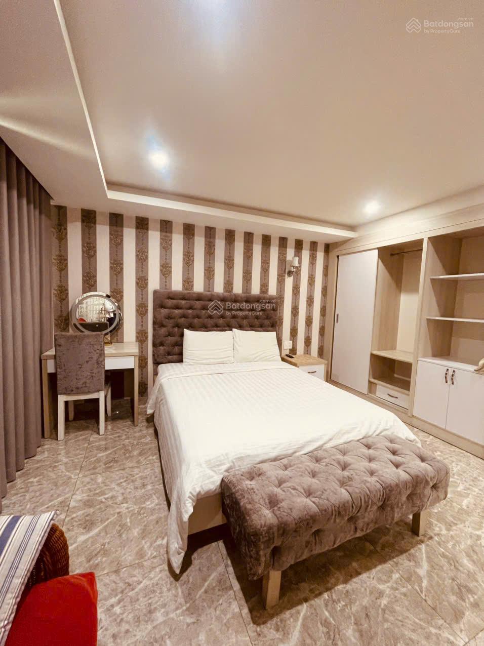 Cho thuê căn hộ dịch vụ Phú Mỹ Hưng, giá 9 triệu, 37m2 1PN 1WC. Full nội thất, free VS, nước, giặt