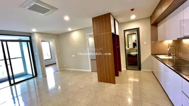 Bán chung cư Vĩnh Hội Q4 - ngay chân cầu Kênh Tẻ - 2PN 2WC 70m2 giá 5tỷ5 - đang có sẵn HĐ thuê 16tr