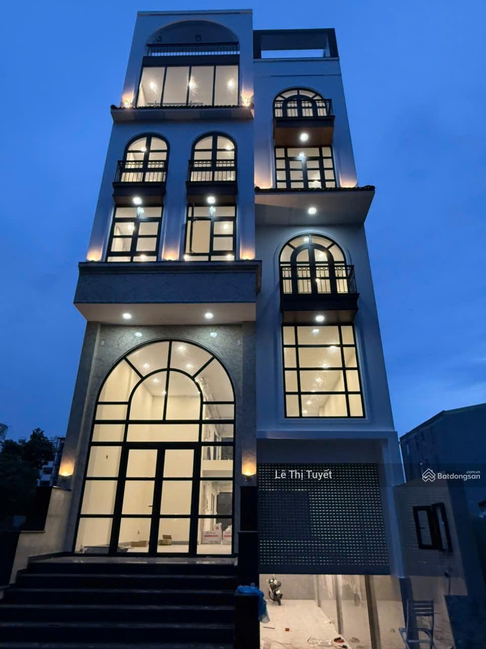 Cho thuê nhà góc 2 mặt tiền đường lớn 60m Thạnh Mỹ Lợi,6 tầng 1 hầm có thang máy chỉ 140tr/tháng