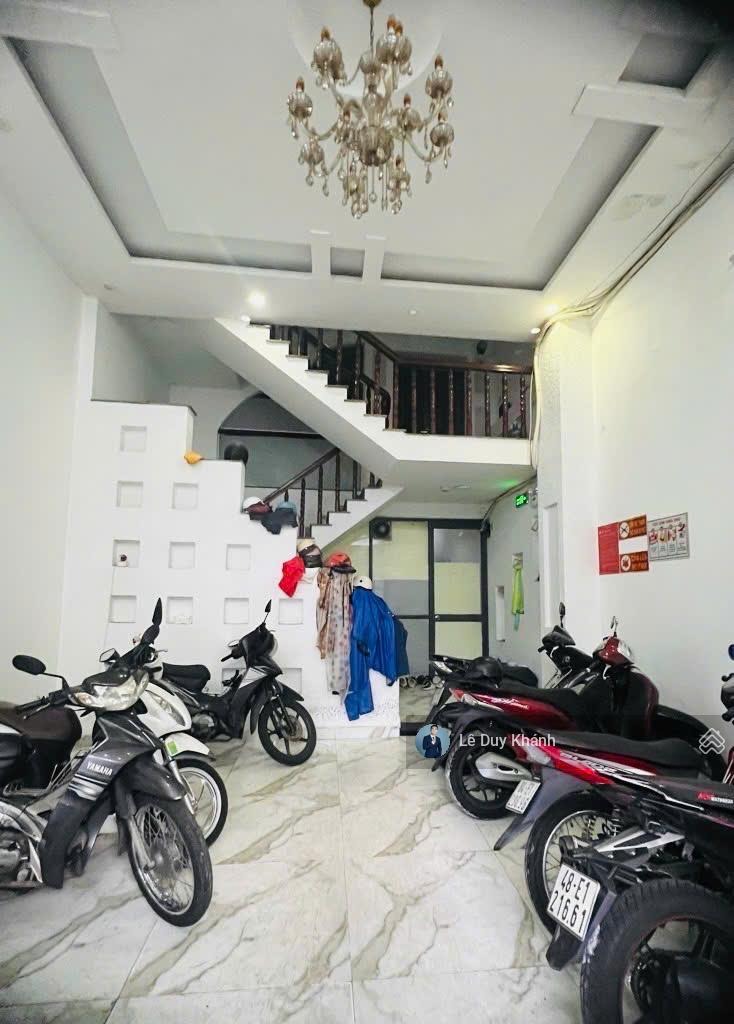 Gấp bán 11.9 tỷ giảm về 10.49 tỷ! Bán nhanh CHDV 5 tầng 85m2 - Dòng tiền 50tr/tháng ngay Hàng Xanh