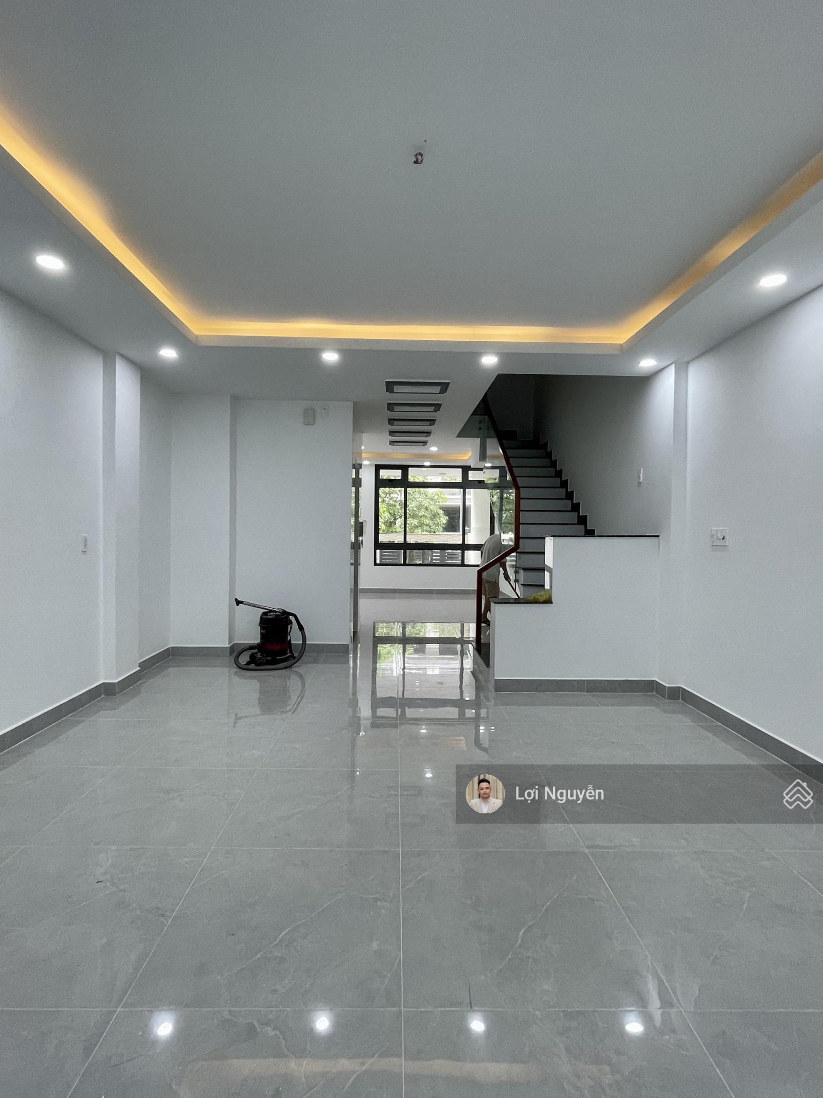 Nhà phố KDT Vạn Phúc 5x22m, hầm 4 tầng full máy lạnh, thanh máy, nhà mới 100% giá chỉ 35tr