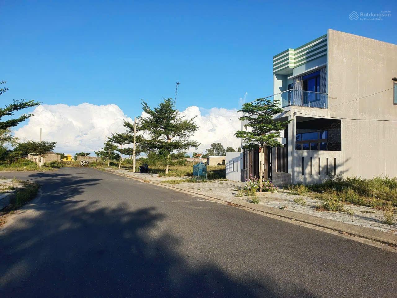 Chào bán lô 171m2 (7x24,5) ngay trung tâm làng Đại Học Đà Nẵng, gần sông kề biển