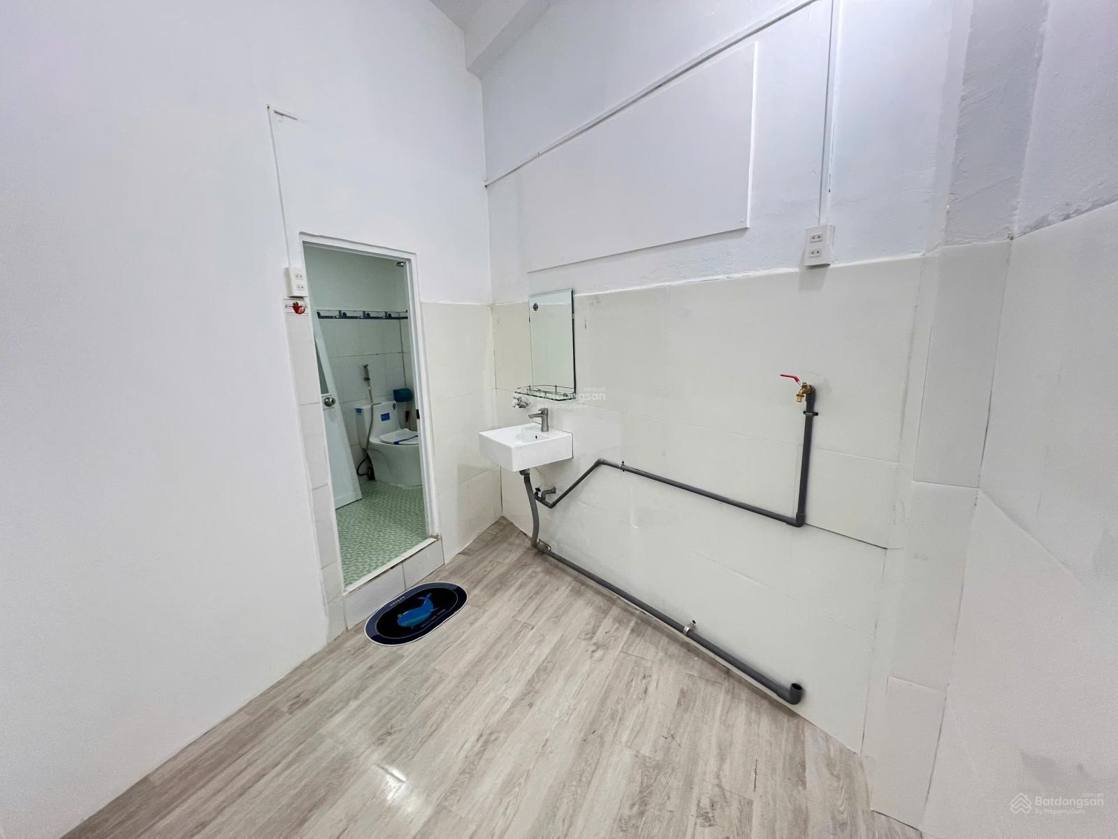 Cho thuê phòng 686/72/43 Cách Mạng Tháng 8, P11, Quận 3