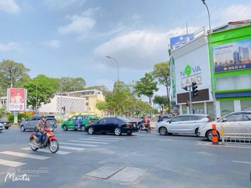 Cho thuê nhà góc 2 mặt tiền Nguyễn Thị Minh Khai, Quận 1, Dt: 2000m2, 25x35m, trệt,3 lầu, thang máy