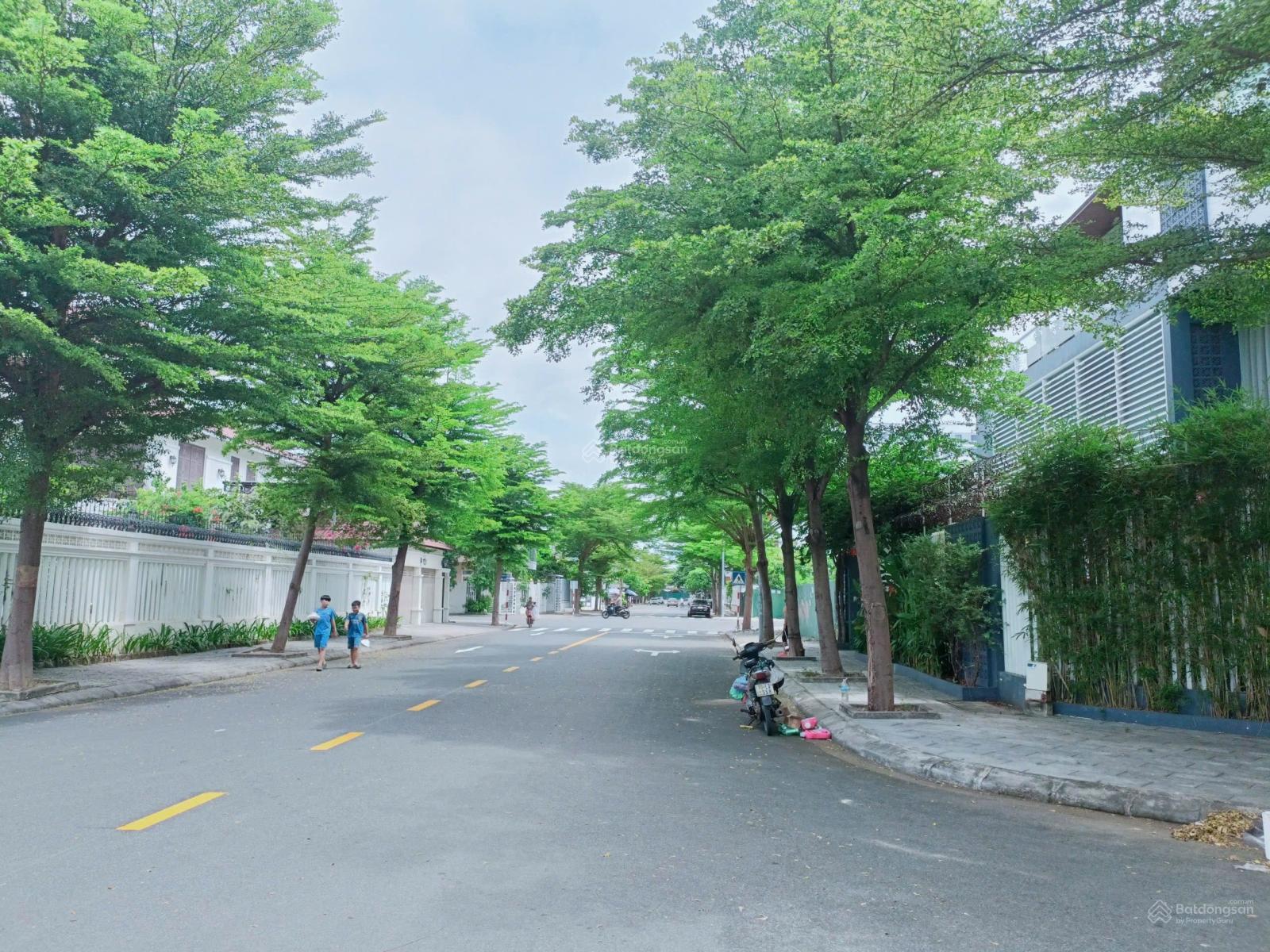 Hàng hiếm biệt thự có sổ đỏ 3 tầng 2 mặt tiền khu đô thị Phước Long, Nha Trang