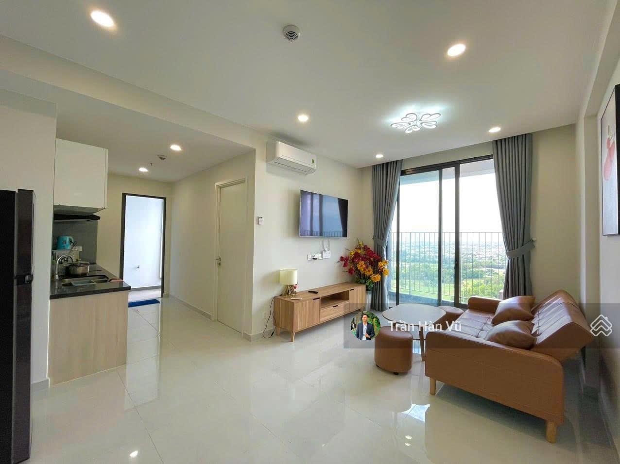 Chính chủ bán căn hộ 1 phòng ngủ full nội thất đang có hđ thuê chỉ 2,5tỷ CC The Emerald Golf View Chính chủ bán căn hộ 1 phòng ngủ full nội thất đang có hđ thuê chỉ 2,5tỷ CC The Emerald Golf View